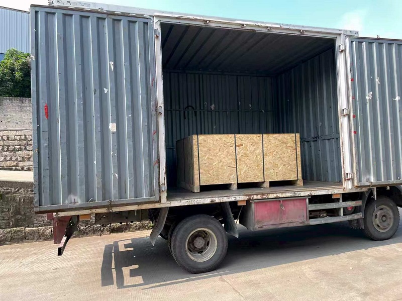 逆風を乗り越えて船出！ PRO MOLD、高複雑な曲面縁石金型のサウジアラビアへの出荷に成功